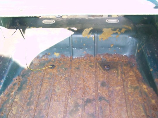 Rust in the center of the trunk floor